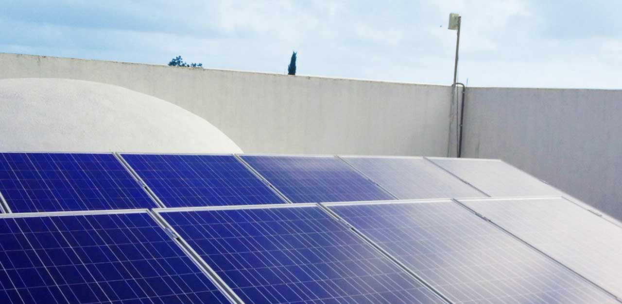 Instalação de paineis solares em indústrias